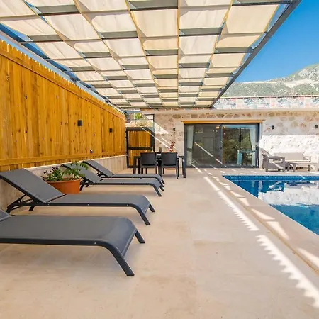 Villa Su Yolu * קס