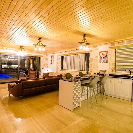 Villa Su Yolu קס