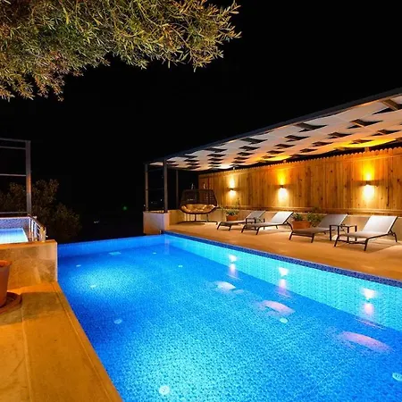 Villa Su Yolu קס