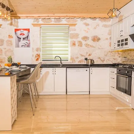 Villa Su Yolu * קס