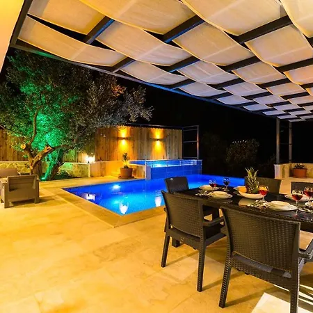 Villa Su Yolu קס